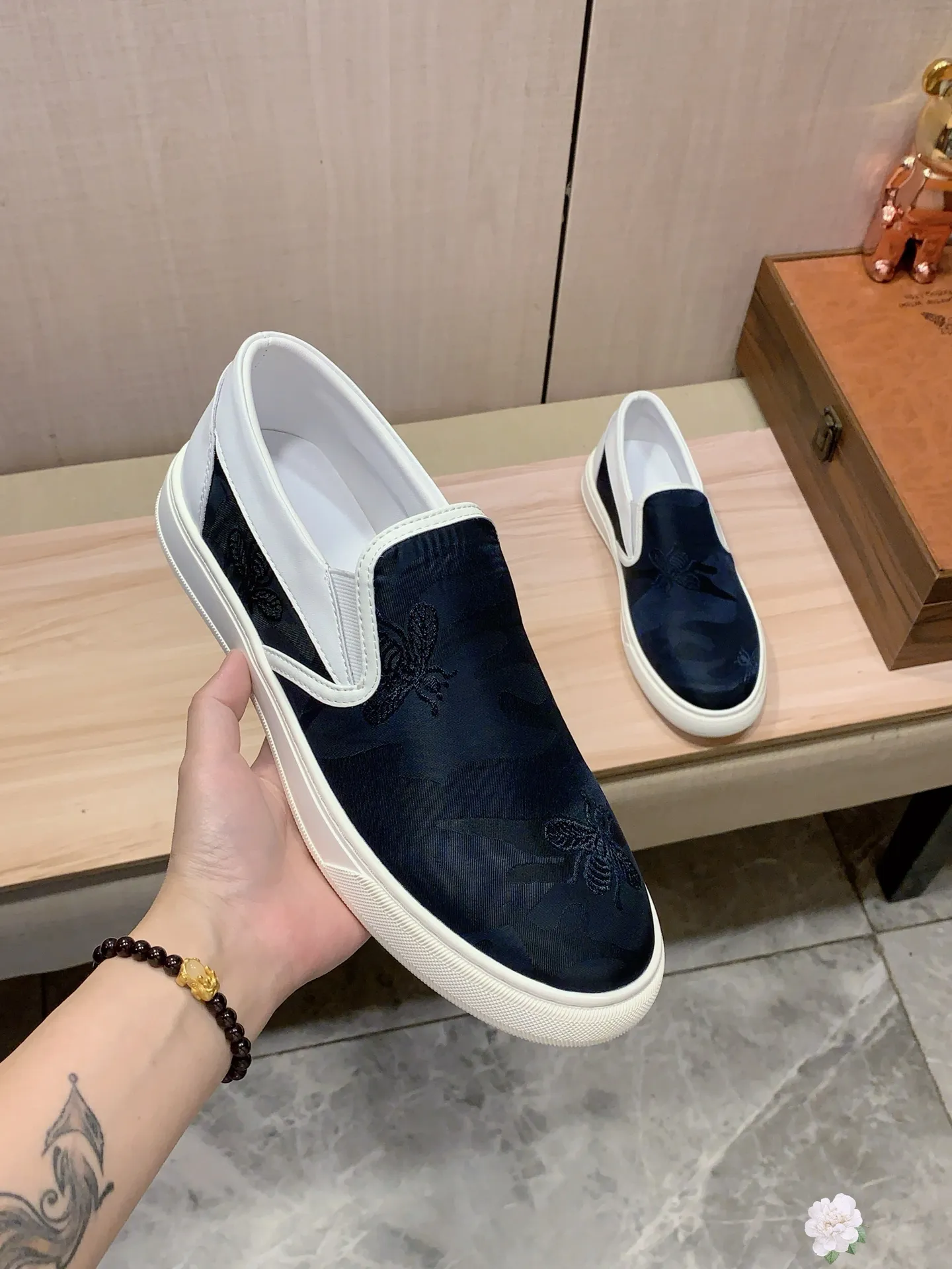 Men's men's shoes💰360💰💰🎩🎩[Lightning][Lightning] "Gucci*" The latest and most popular casual shoes, top brands [seduce] luxury~purchase, top~quality. [Strong] The upper is made of imported breathable cowhide with material ➕ breathable sheepskin lining (•) and fine workmanship. The original stylish and stylish soft rubber wear-resistant and non-slip outsole is light and comfortable on the feet. The real thing looks better when photographed in real life. No. 2661: Code: 38-44, 45 can be customized, 3️⃣ colors are available